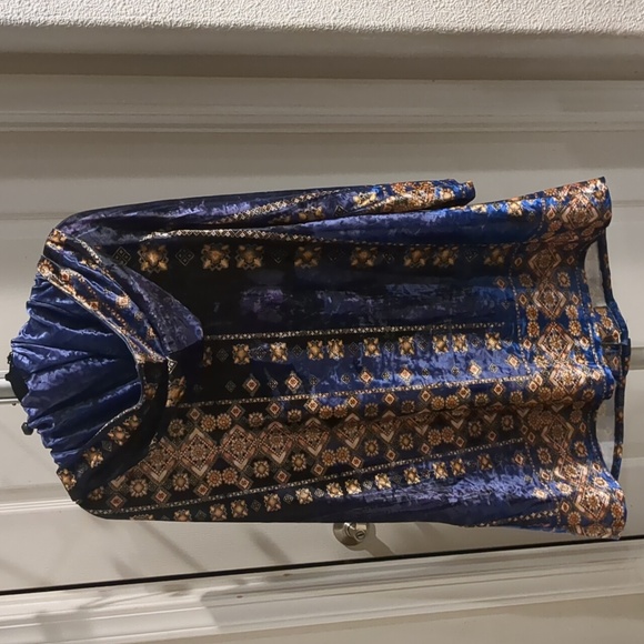 Velvet cloak. Lily by Firmiana. Gorgeous dark blue with gold accents. 2XL - Picture 3 of 5